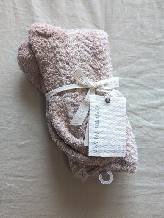 Barefoot Dreams Accessories - Barefoot Dreams Cozy Chic Tan Herringbone Socks NWT